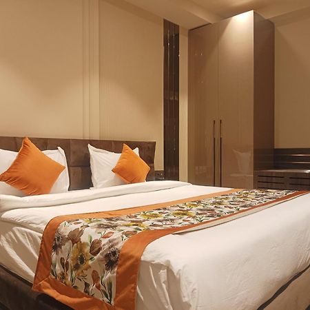 דלהי Hotel Cullinan By Qotel Janakpuri מראה חיצוני תמונה