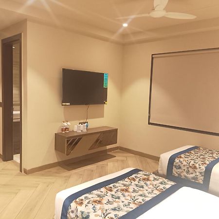 דלהי Hotel Cullinan By Qotel Janakpuri מראה חיצוני תמונה