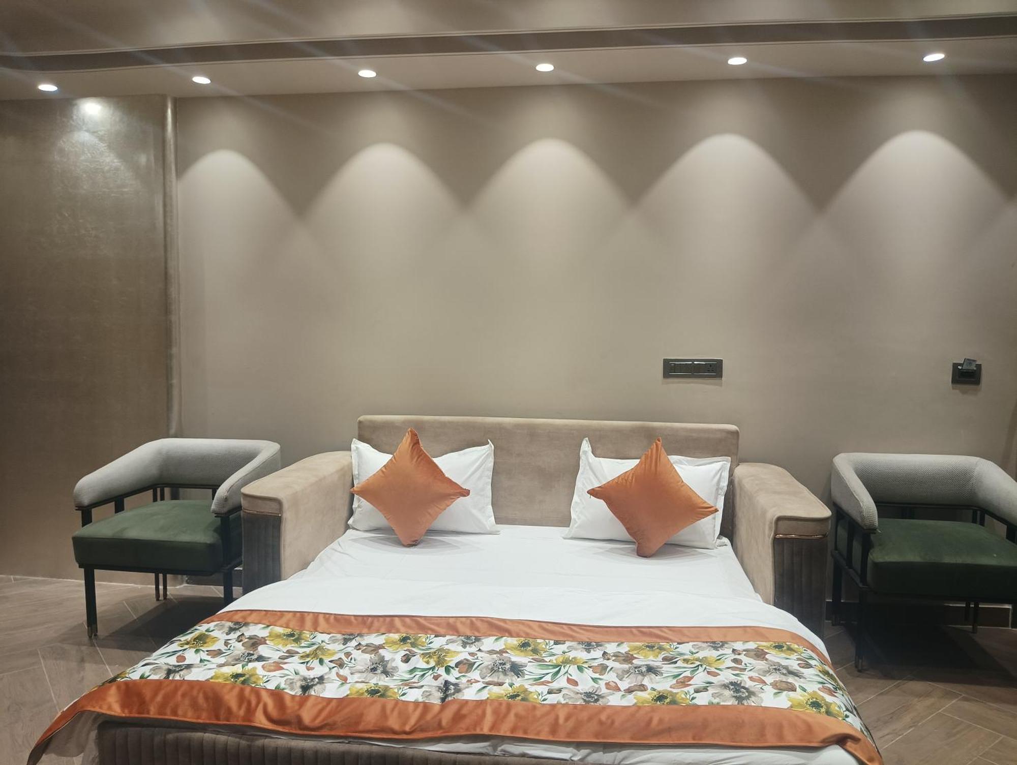 דלהי Hotel Cullinan By Qotel Janakpuri מראה חיצוני תמונה