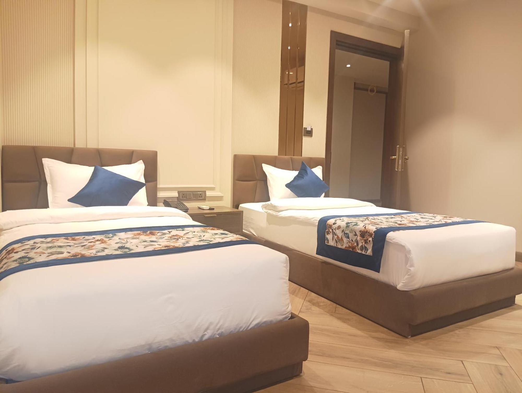 דלהי Hotel Cullinan By Qotel Janakpuri מראה חיצוני תמונה