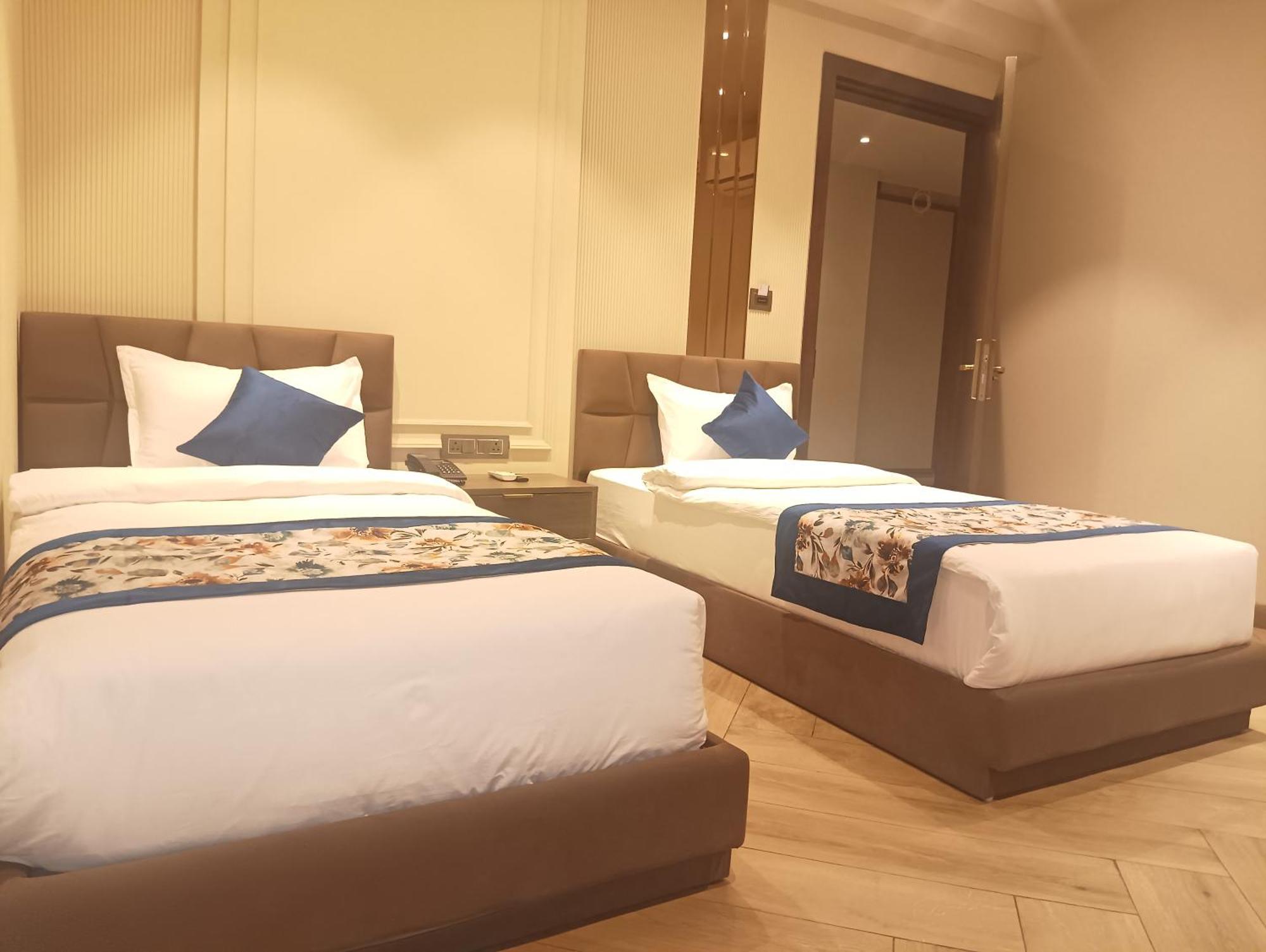 דלהי Hotel Cullinan By Qotel Janakpuri מראה חיצוני תמונה
