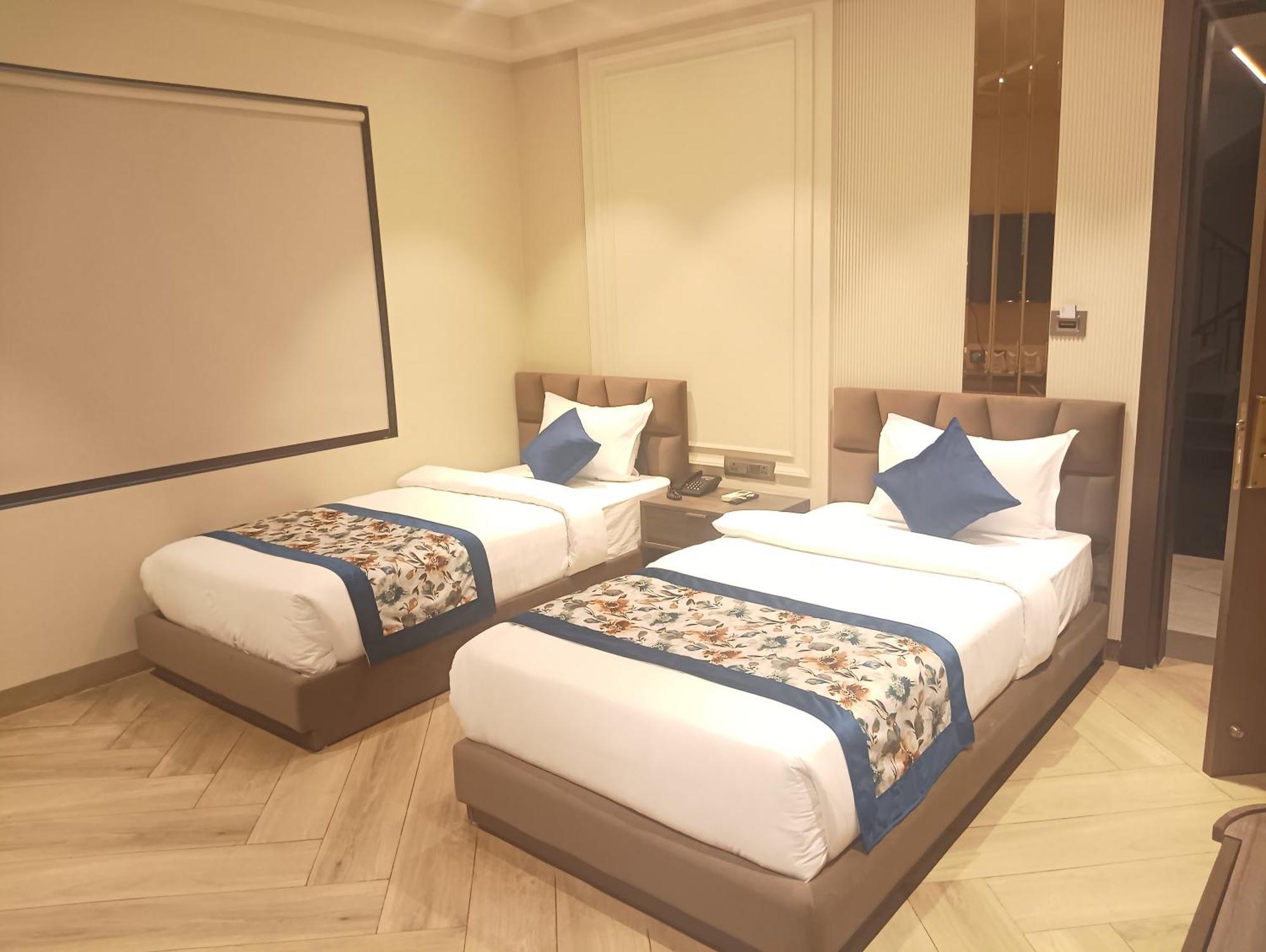 דלהי Hotel Cullinan By Qotel Janakpuri מראה חיצוני תמונה