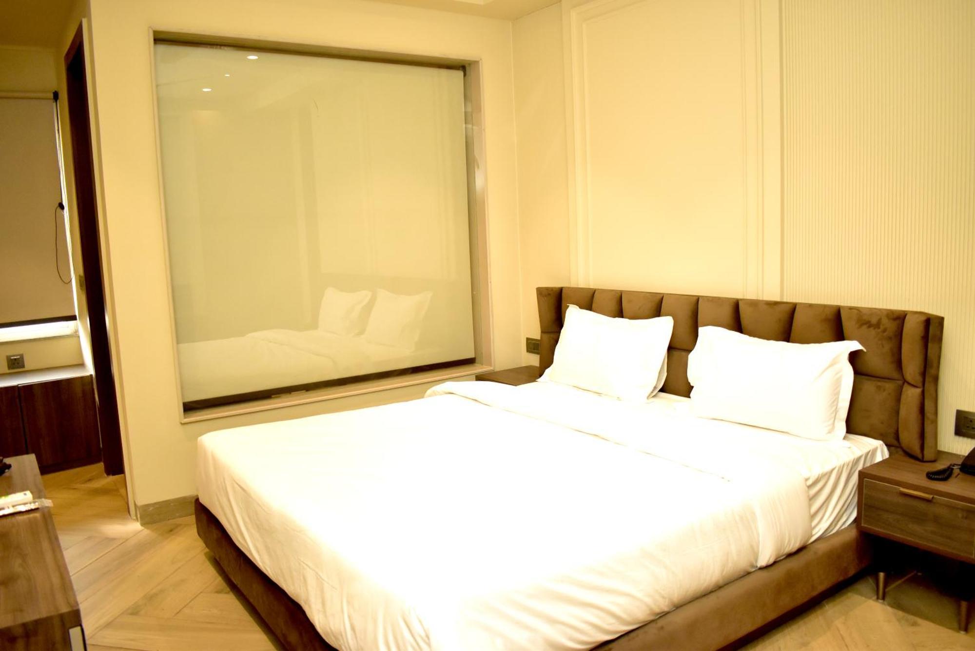 דלהי Hotel Cullinan By Qotel Janakpuri מראה חיצוני תמונה
