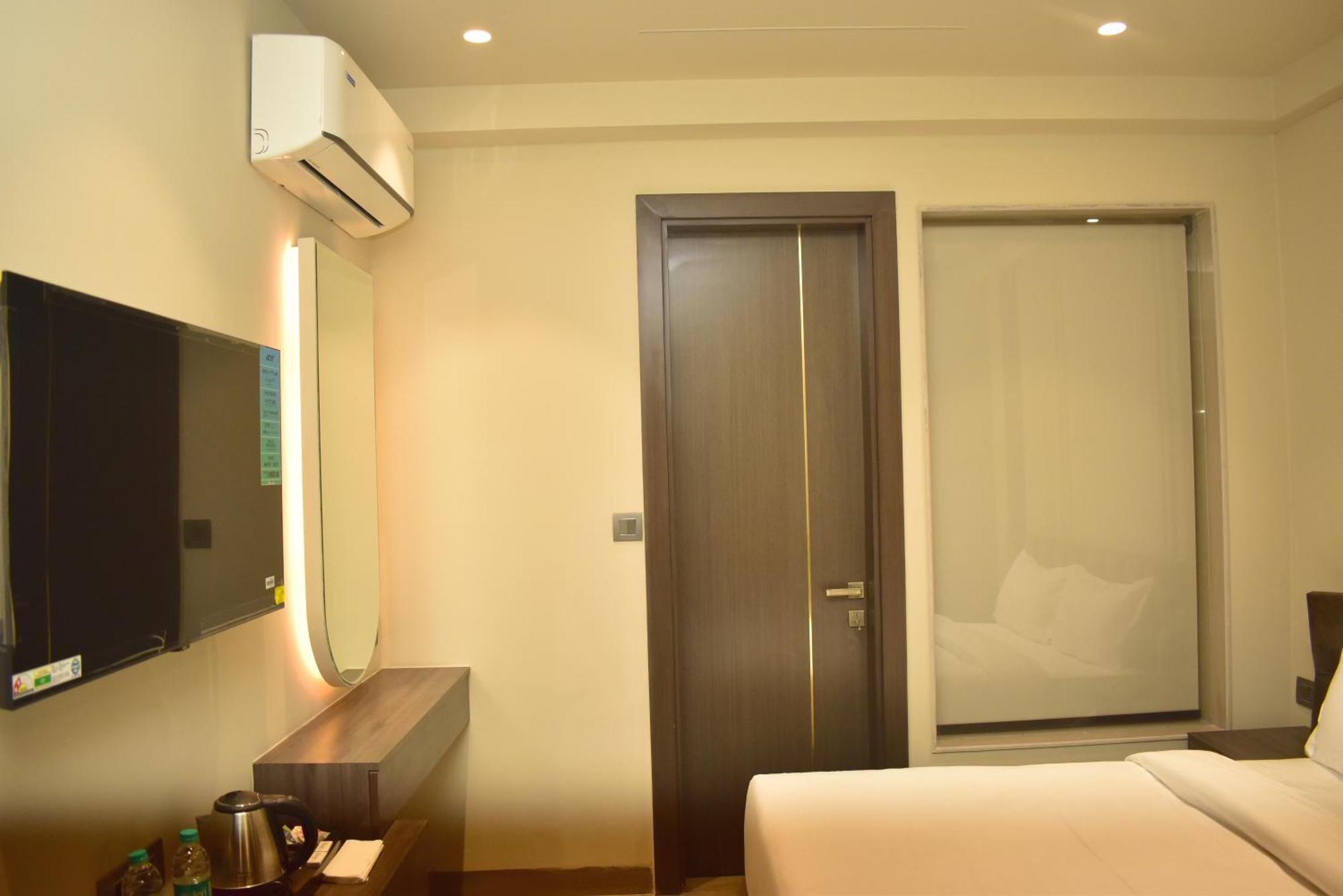 דלהי Hotel Cullinan By Qotel Janakpuri מראה חיצוני תמונה