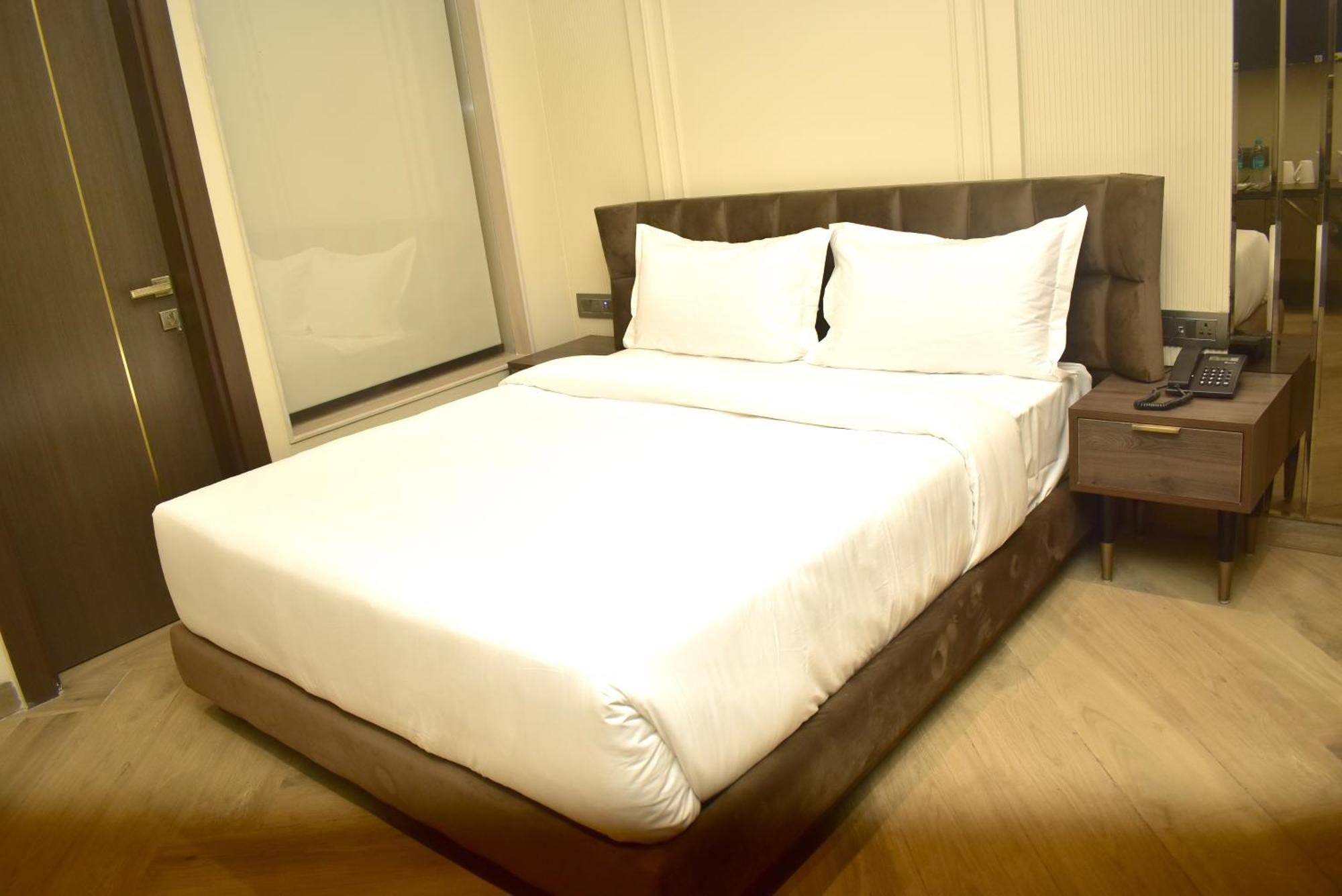 דלהי Hotel Cullinan By Qotel Janakpuri מראה חיצוני תמונה