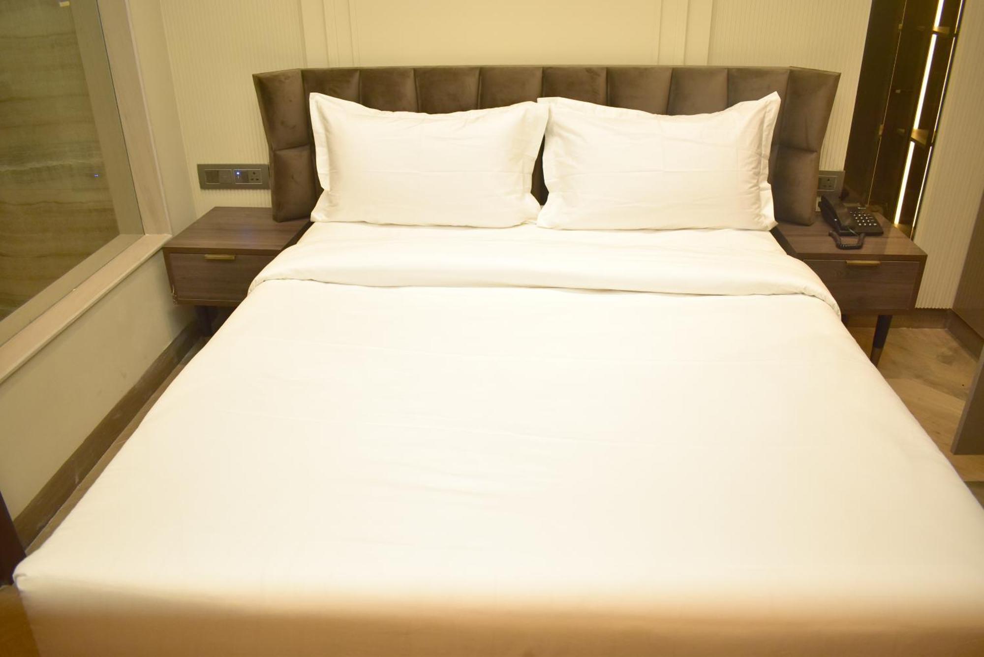 דלהי Hotel Cullinan By Qotel Janakpuri מראה חיצוני תמונה